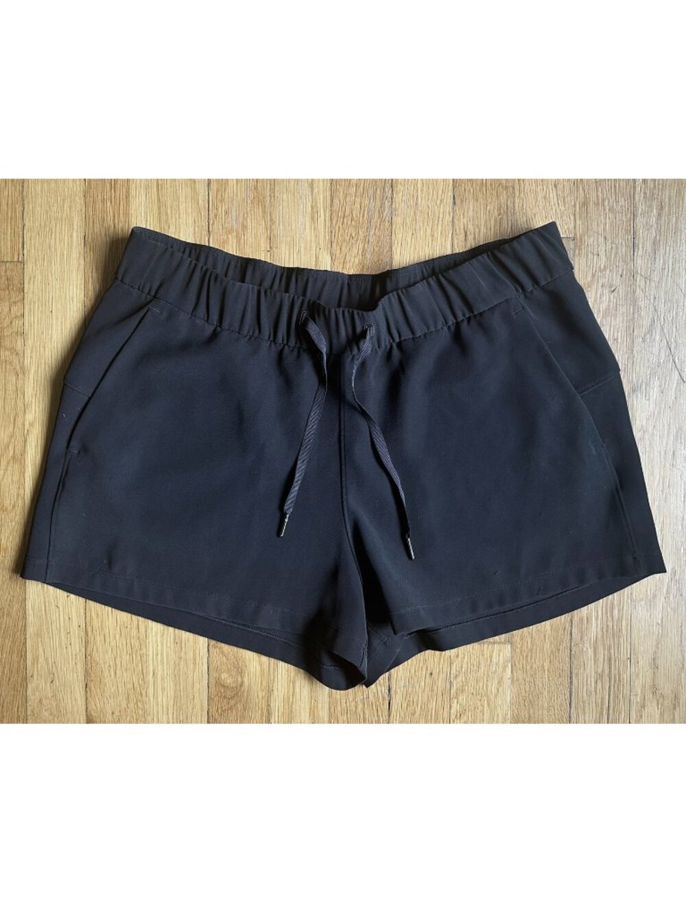 Lululemon Women's Shorts 2.5" Black Size 12